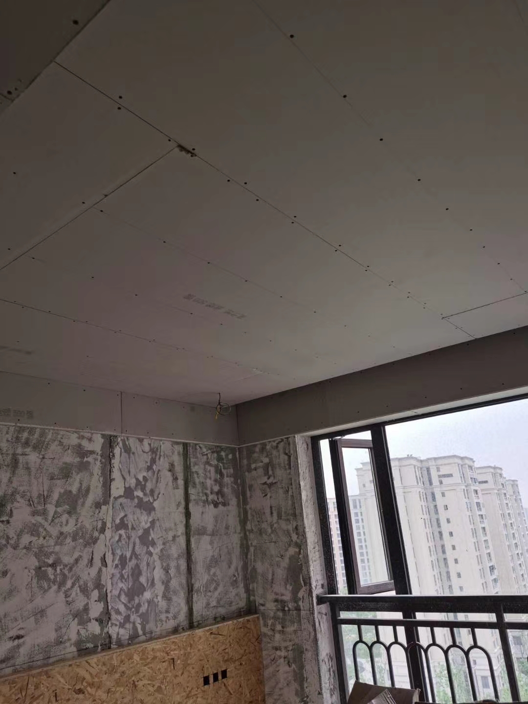 德商天骄装修现场施工图（成都装修队）